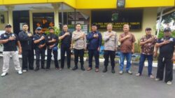 Tim Lembaga Hukum dan Advokasi (LHA) Persaudaraan Setia Hati Terate Sambangi Polsek Pasar Rebo Minta Klarifikasi Berita Hoax